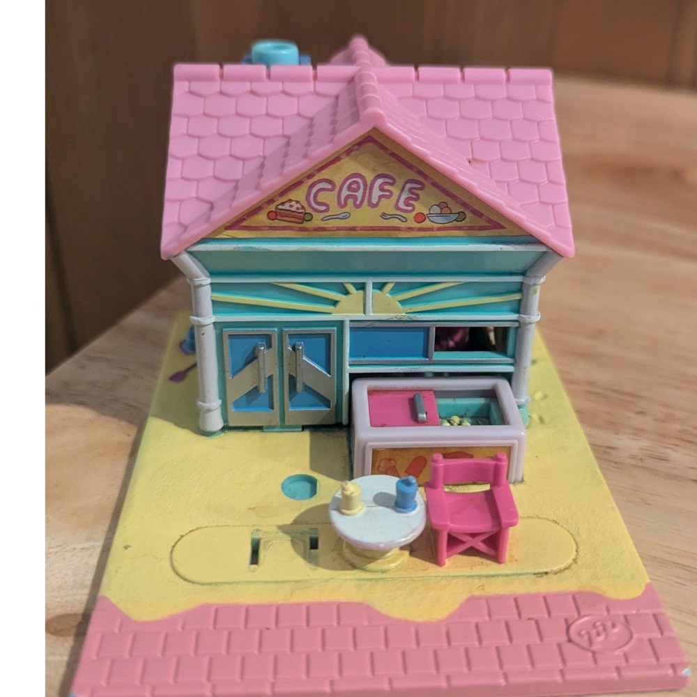 Vintage 1993 Polly Pocket Bluebird  Beach Cafe Compact Toy Playset No Figures